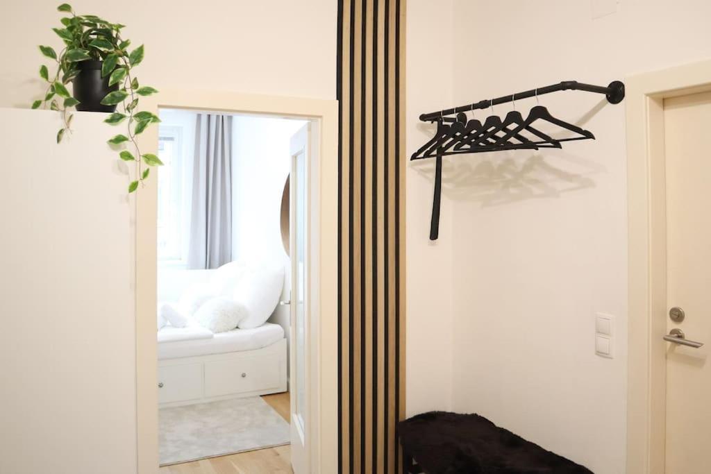 Charming, Modern & Spacious Apartment Wien Eksteriør billede
