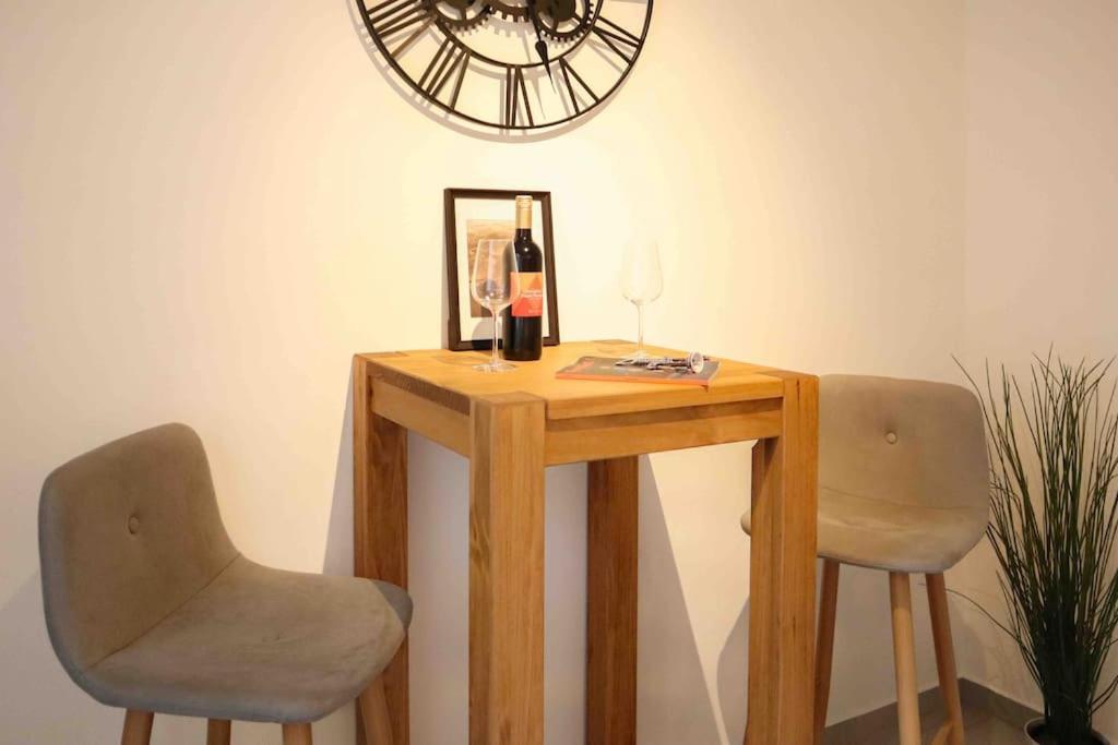 Charming, Modern & Spacious Apartment Wien Eksteriør billede