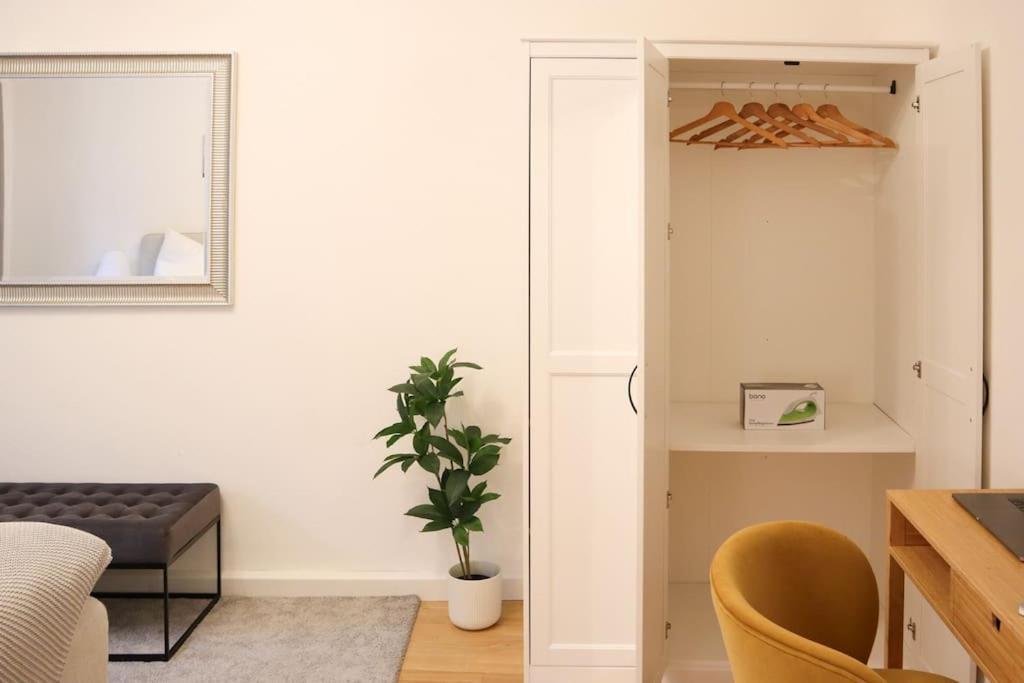 Charming, Modern & Spacious Apartment Wien Eksteriør billede