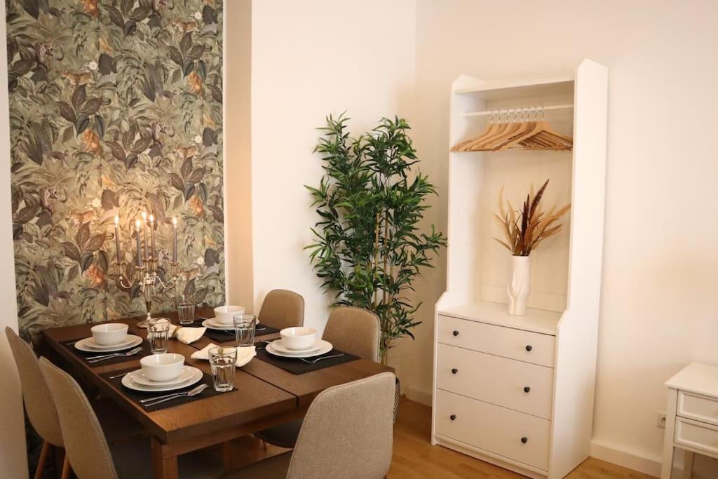 Charming, Modern & Spacious Apartment Wien Eksteriør billede